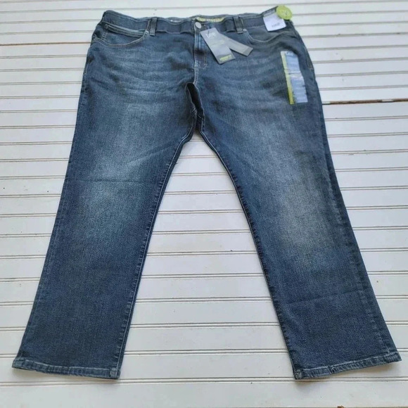 NWT Lee Mens Big & Tall Extreme Motion Straight Fit Tapered Leg Jeans Blue 46x29 - Picture 1 of 13